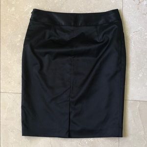 Kenneth Cole reaction beautiful black pencil skirt
